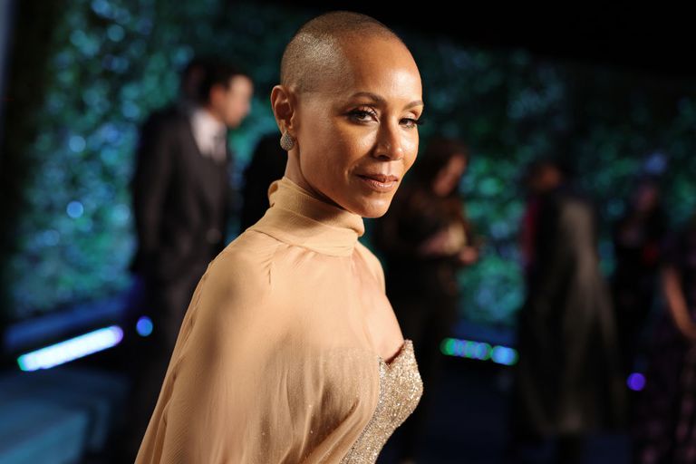 https://www.gettyimages.co.uk/detail/news-photo/jada-pinkett-smith-attends-the-2022-vanity-fair-oscar-party-news-photo/1388122729?adppopup=true